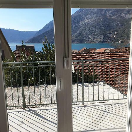 Apartments Montenegro Risan Cuckovic Bagian luar foto