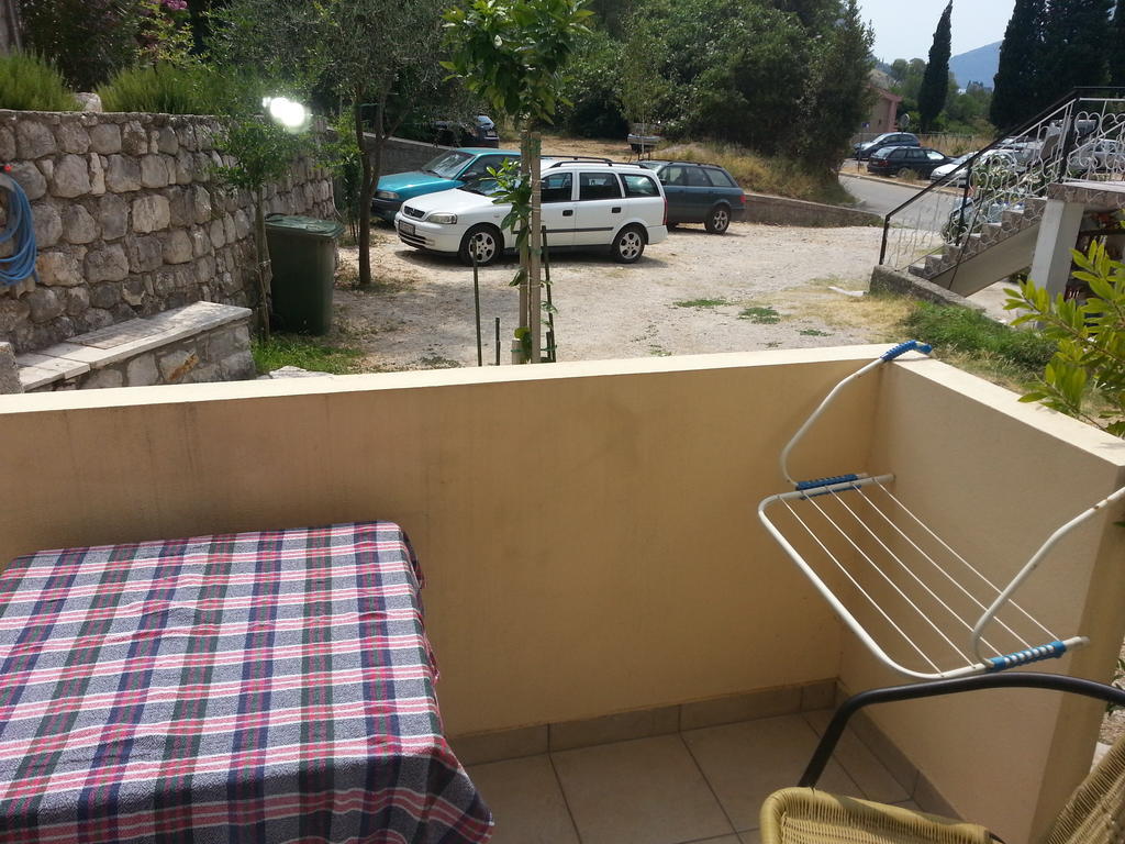 Apartments Montenegro Risan Cuckovic Ruang foto