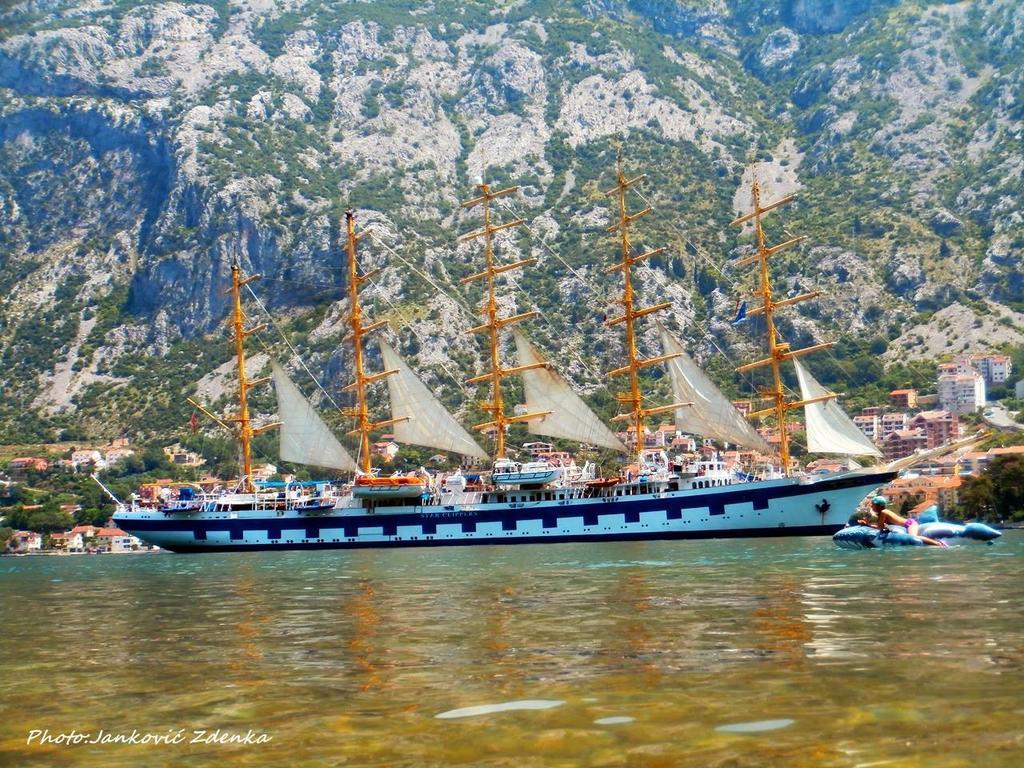 Apartments Montenegro Risan Cuckovic Bagian luar foto