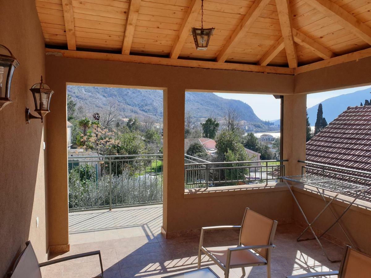 Apartments Montenegro Risan Cuckovic Bagian luar foto