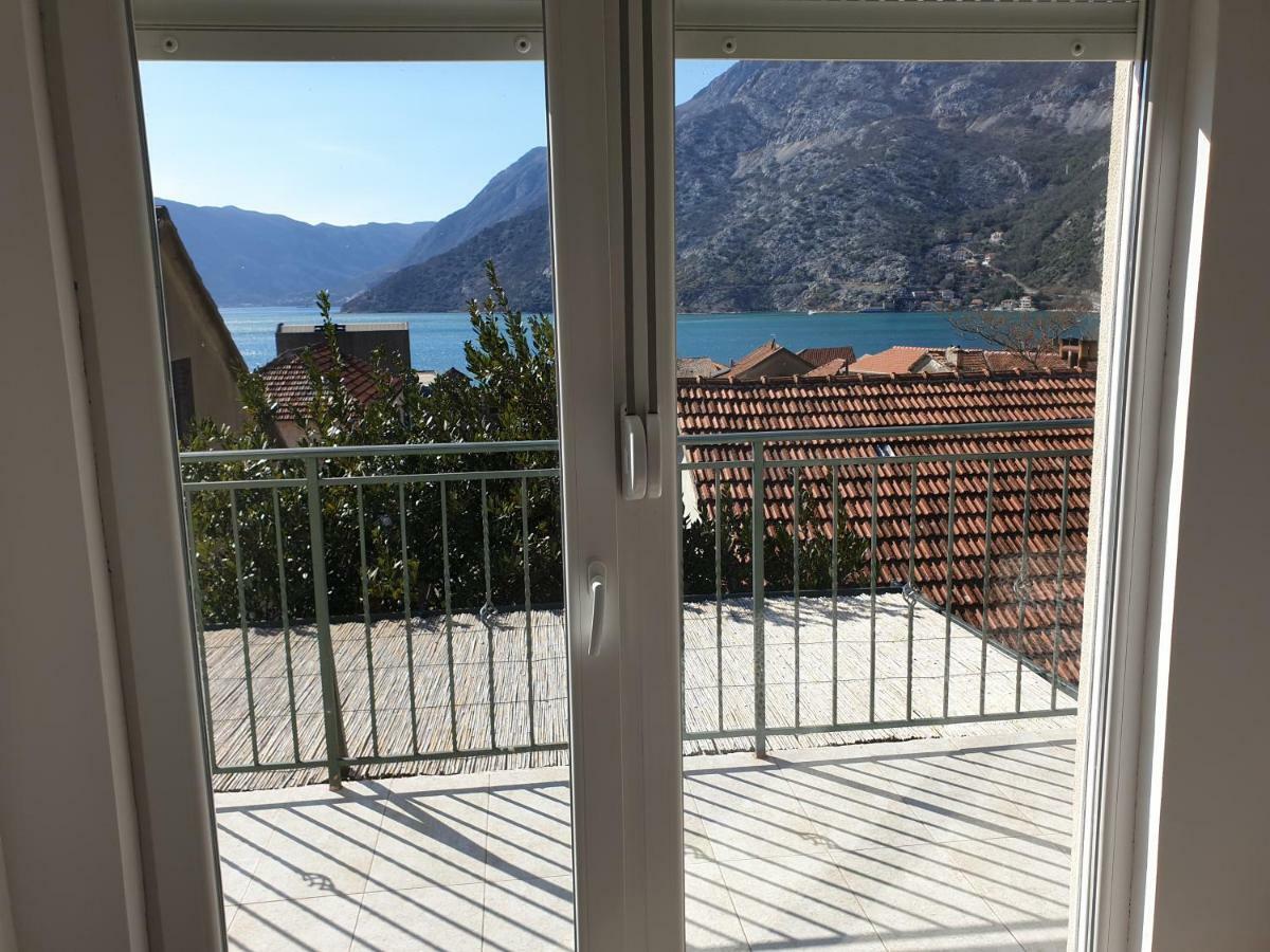 Apartments Montenegro Risan Cuckovic Bagian luar foto