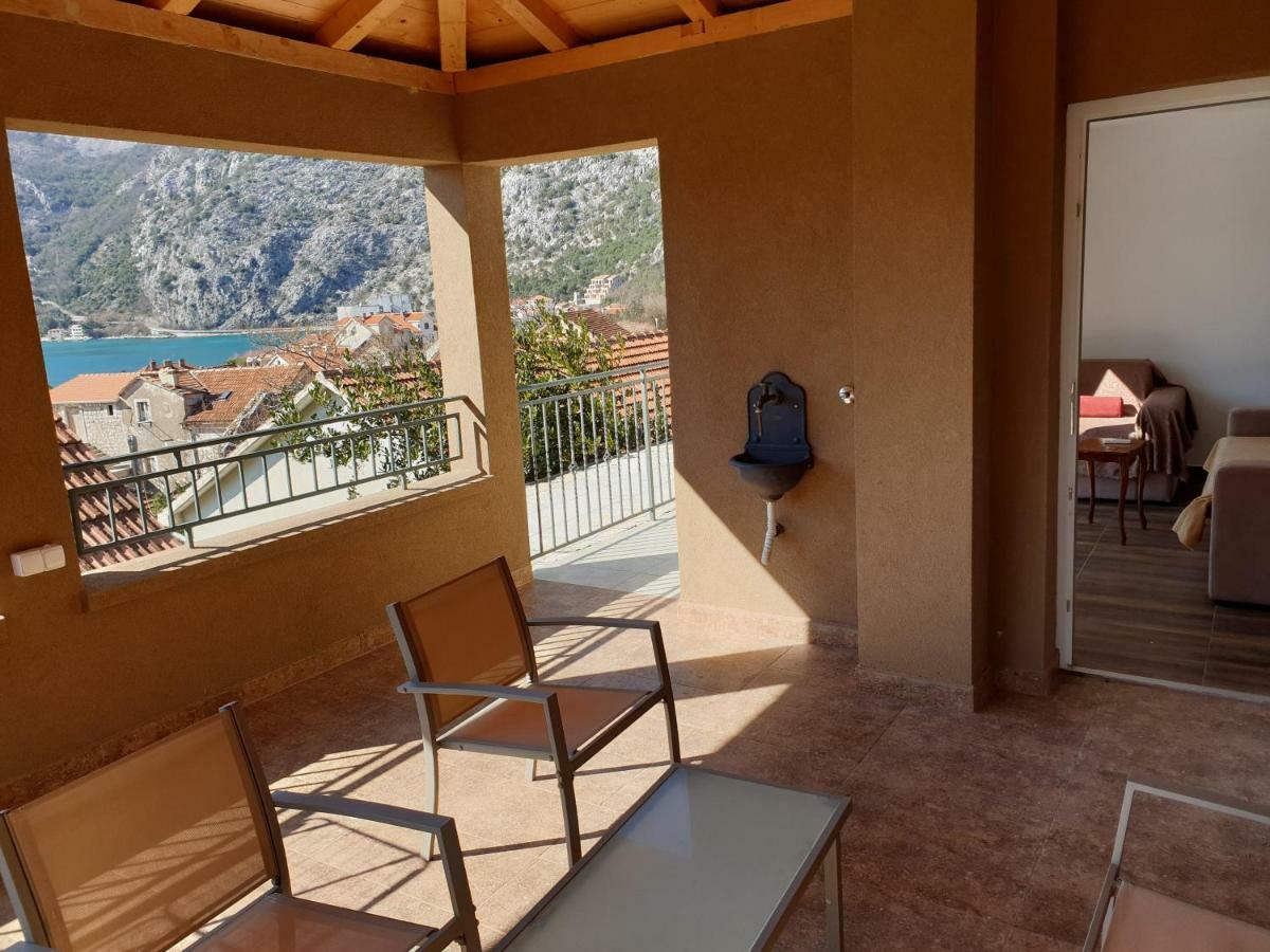 Apartments Montenegro Risan Cuckovic Bagian luar foto