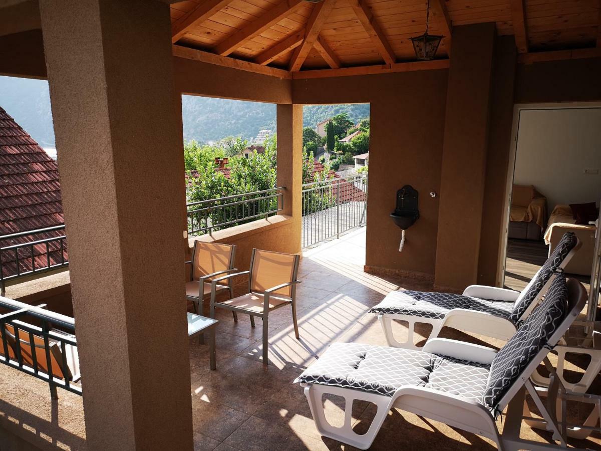 Apartments Montenegro Risan Cuckovic Bagian luar foto