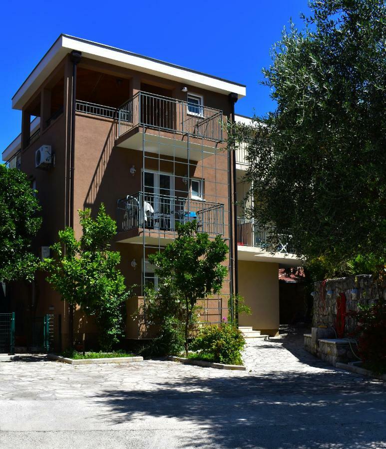 Apartments Montenegro Risan Cuckovic Bagian luar foto