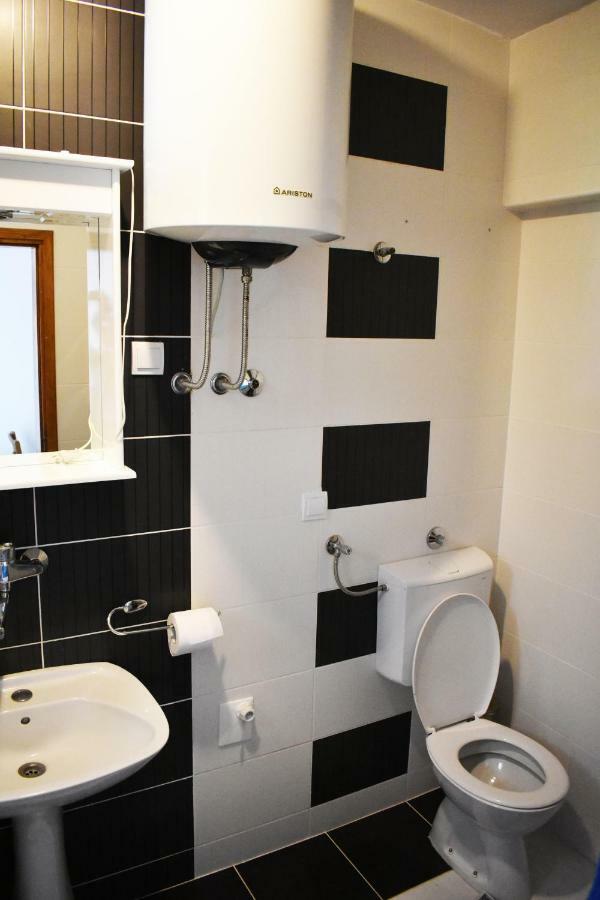 Apartments Montenegro Risan Cuckovic Bagian luar foto