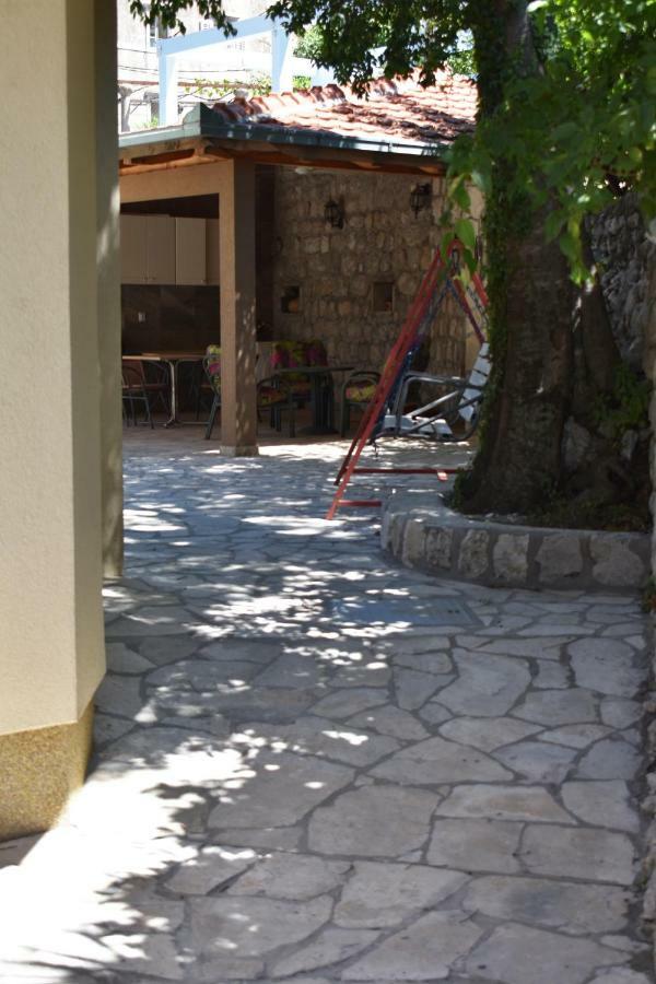 Apartments Montenegro Risan Cuckovic Bagian luar foto